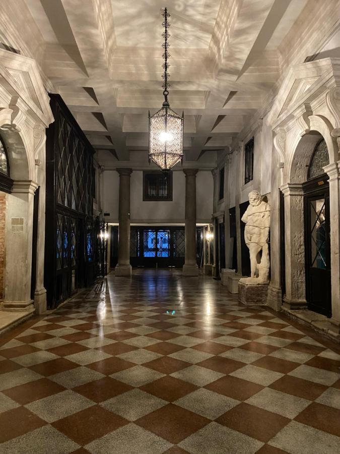 Dimora Contarini Charm Apartment On Grand Canal Венеция Екстериор снимка