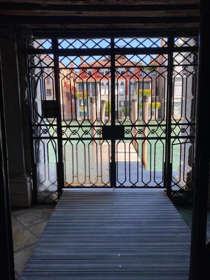 Dimora Contarini Charm Apartment On Grand Canal Венеция Екстериор снимка
